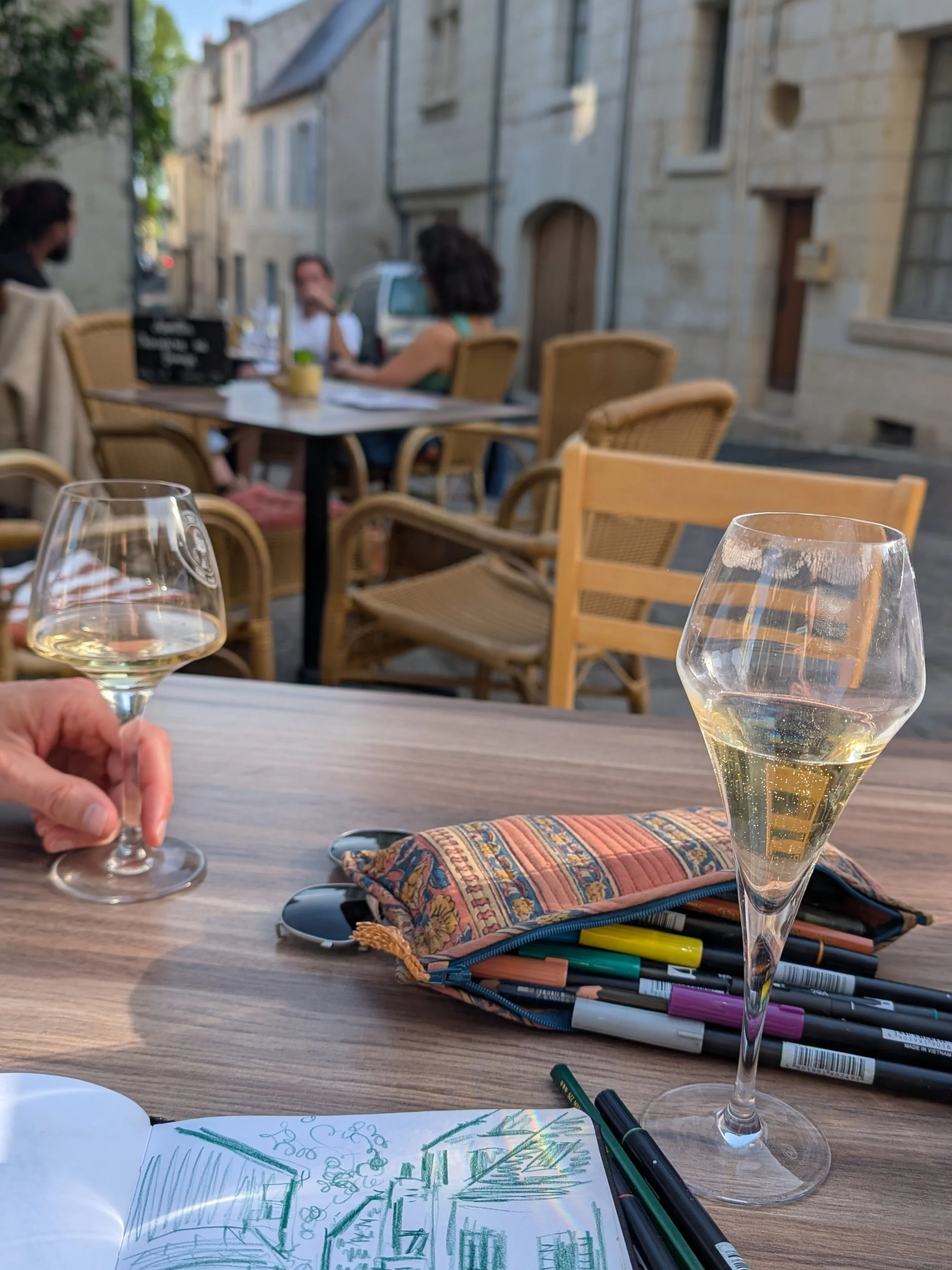 Postcards from Chinon, France...

I've been on holiday in France since the beginning of June.  We started our trip in Normandy with some friends, and we've been in Chinon for the last few days, enjoying delicious food and wine, history and cute anima