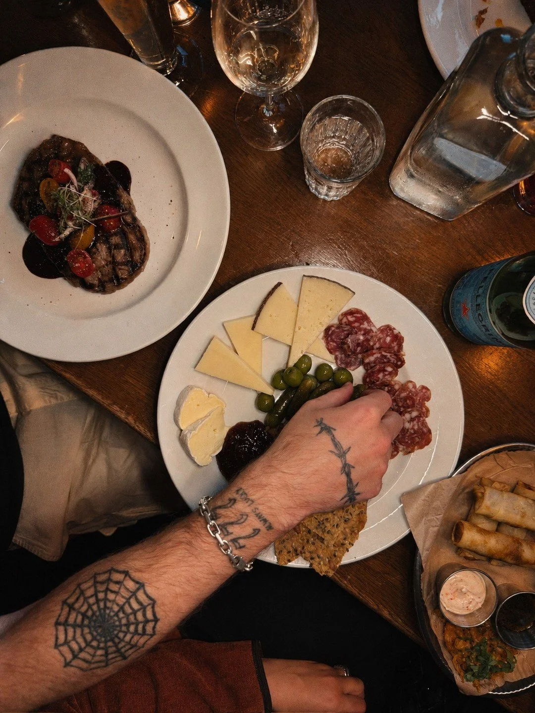 Cheese &amp; Charcuterie! Fr&aring;n kl 8 💌