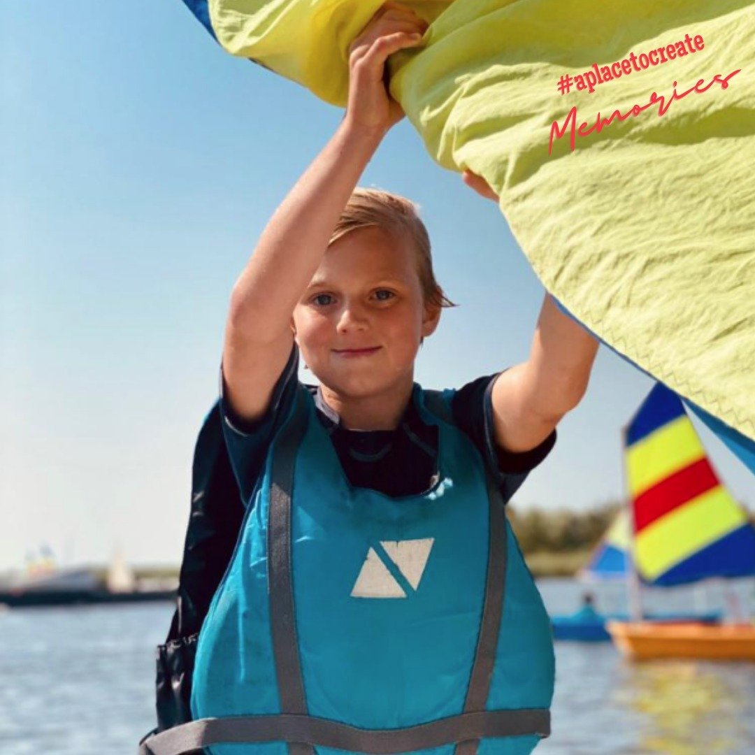 3 zondagen zeilen om weer even op te warmen voor de zomer? Dat kan gedurende de Kids &amp; Co! 19 mei en 9 juni starten de reeksen in het voorseizoen. De Kids &amp; Co kan in verschillende type boten, ook in onze toffe nieuwe mini catamaran! Boek nu 