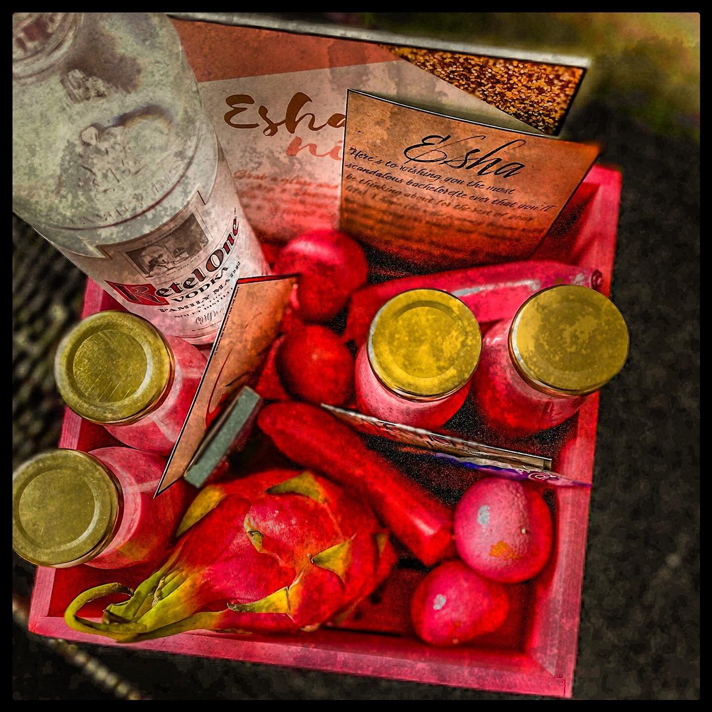 Bachelorette Hampers! 

#alcohol #liquor #vodka #ketelone #ketelonevodka #gift #giftideas #gifthampers #diy #diycocktails #cocktails #bacheloretteparty #bachelorette #lbbdelhi #sant&eacute; #hausofsant&eacute;