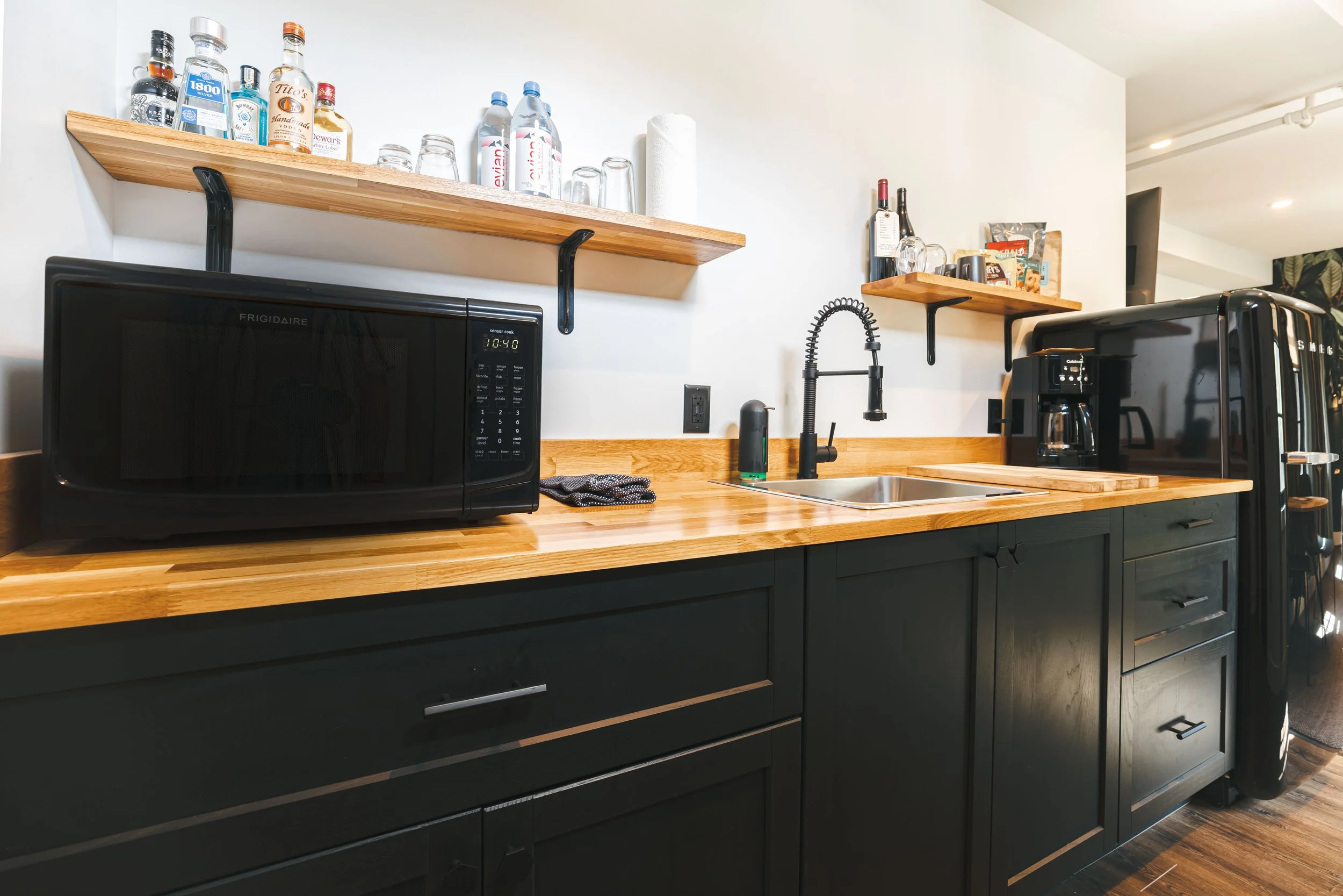 About Us — Fully furnished boutique apartments on NH's Seacoast.