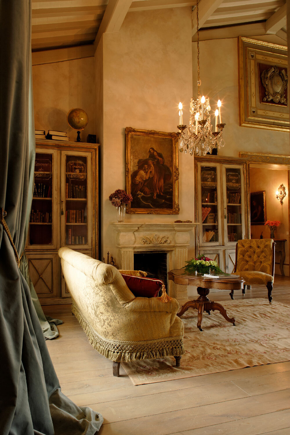 Borgo-Santo-Pietro-upper-floor-lounge.jpg