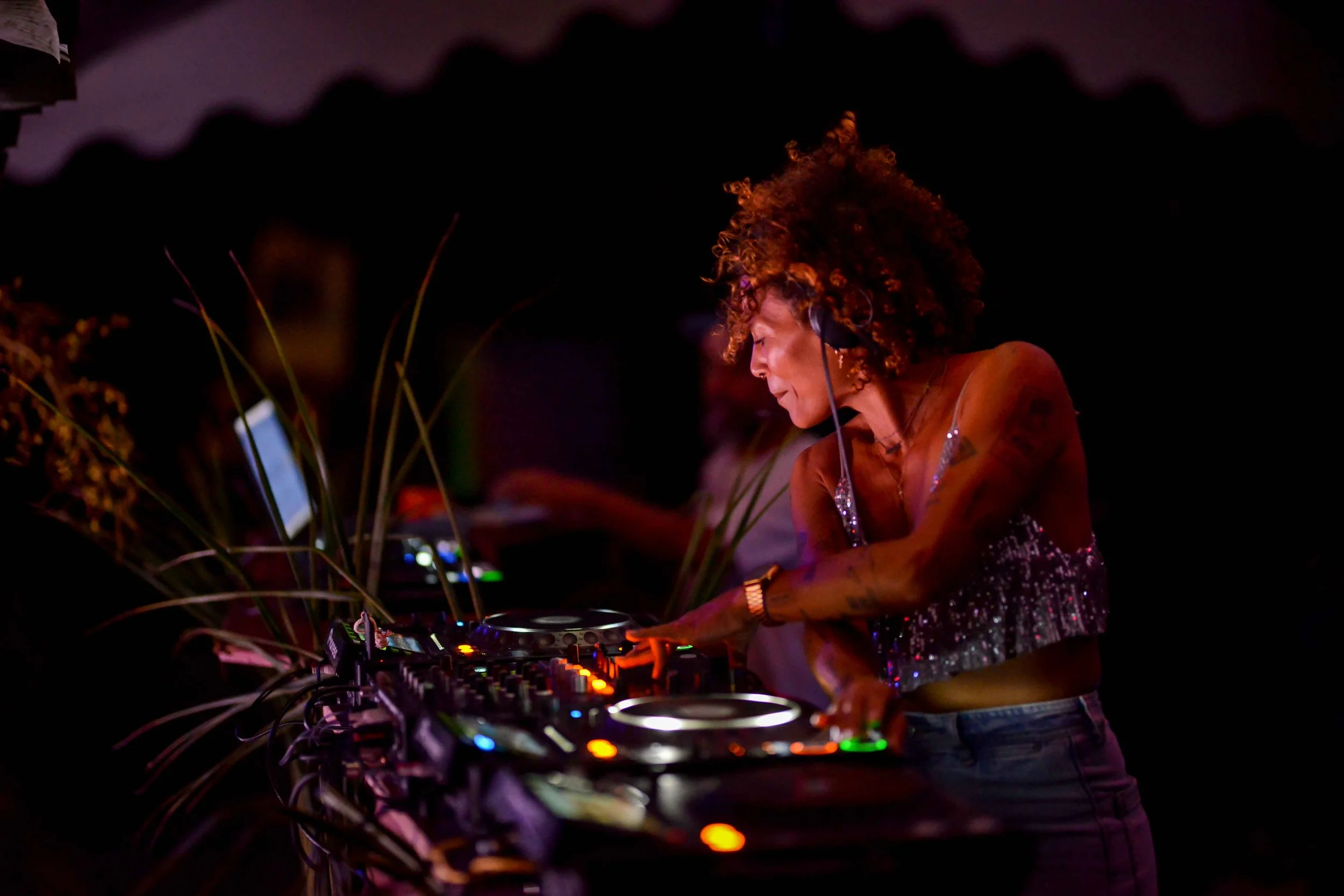 Kazazik vs Suntek 72 dpi-24.jpg