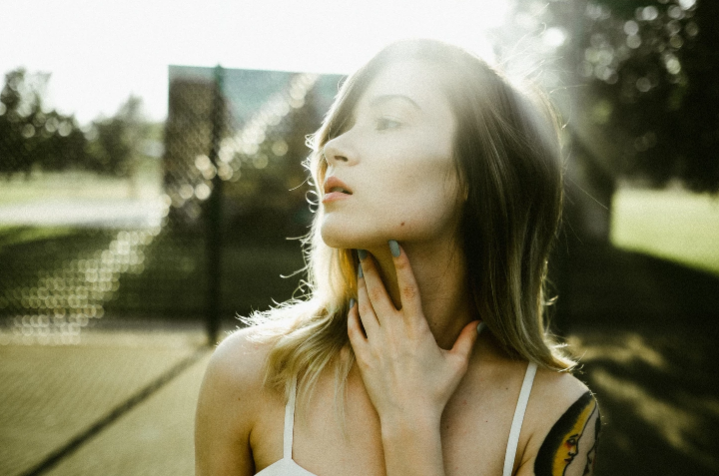 12 Strange Symptoms That May Be Your Thyroid