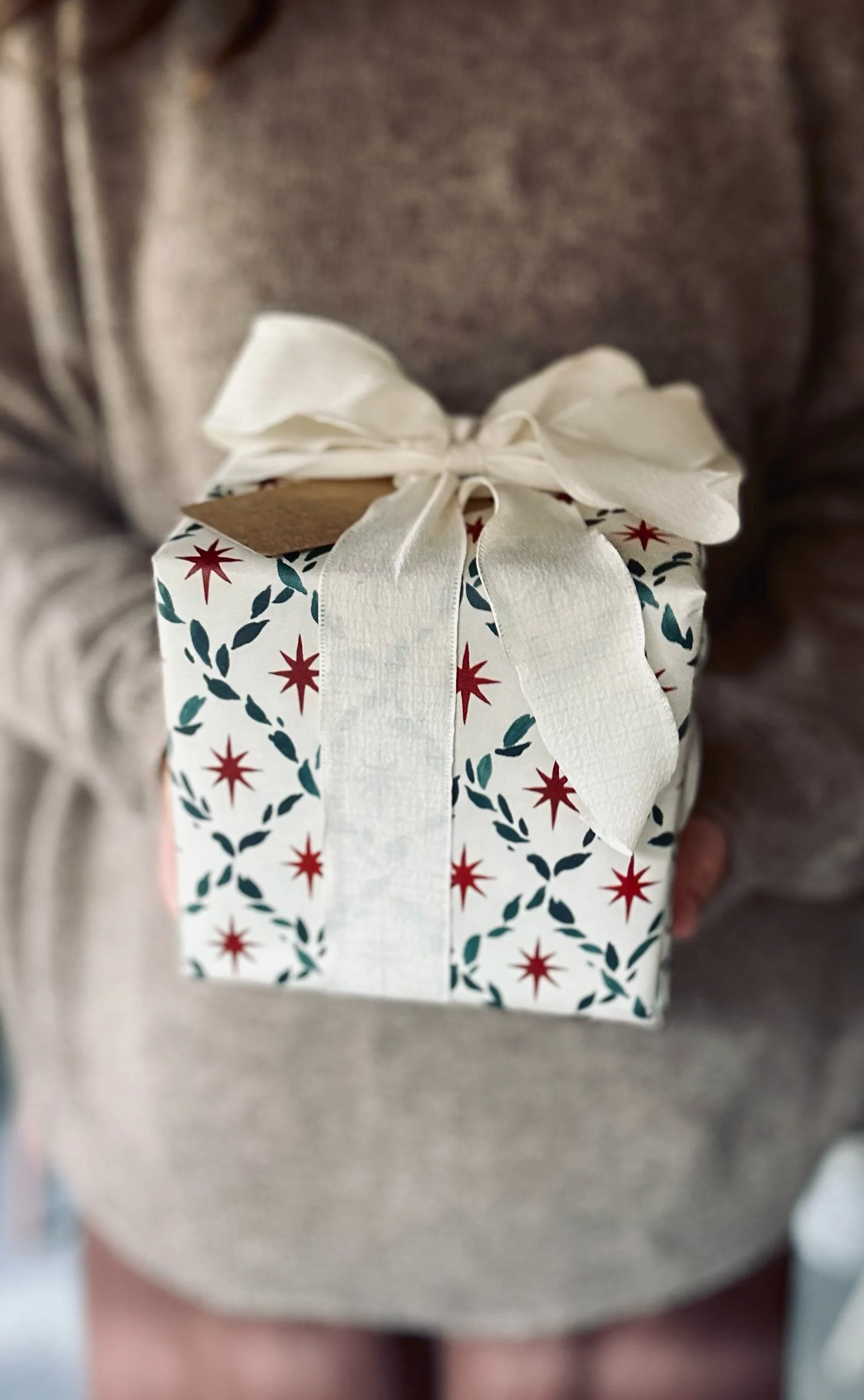 giftwrap hands 3.jpg
