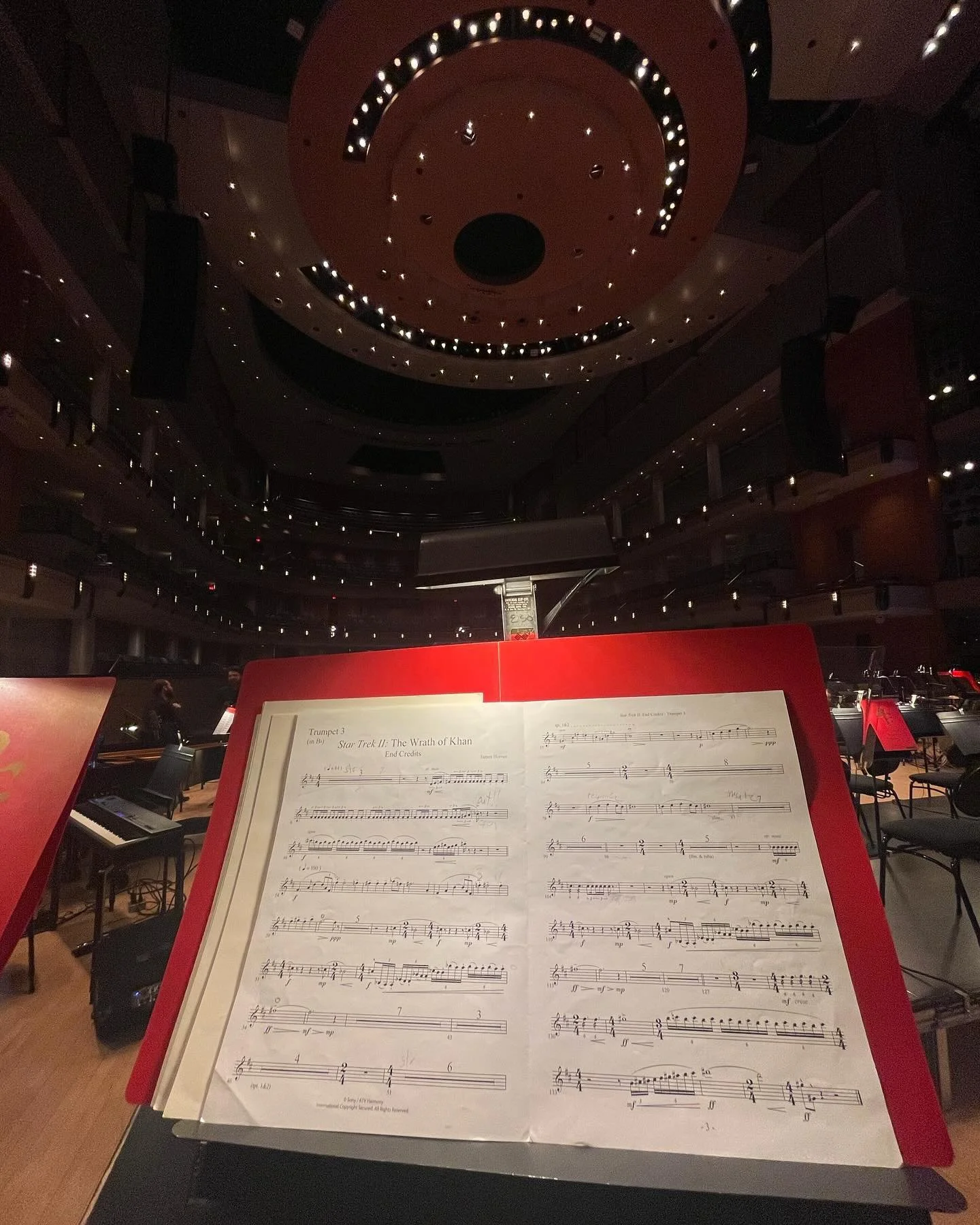 Last @edmontonsymphony shows of the season for me in this beautiful hall this weekend 🥰 always such a treat. some gnarly licks in this James Horner show to end off the year!!