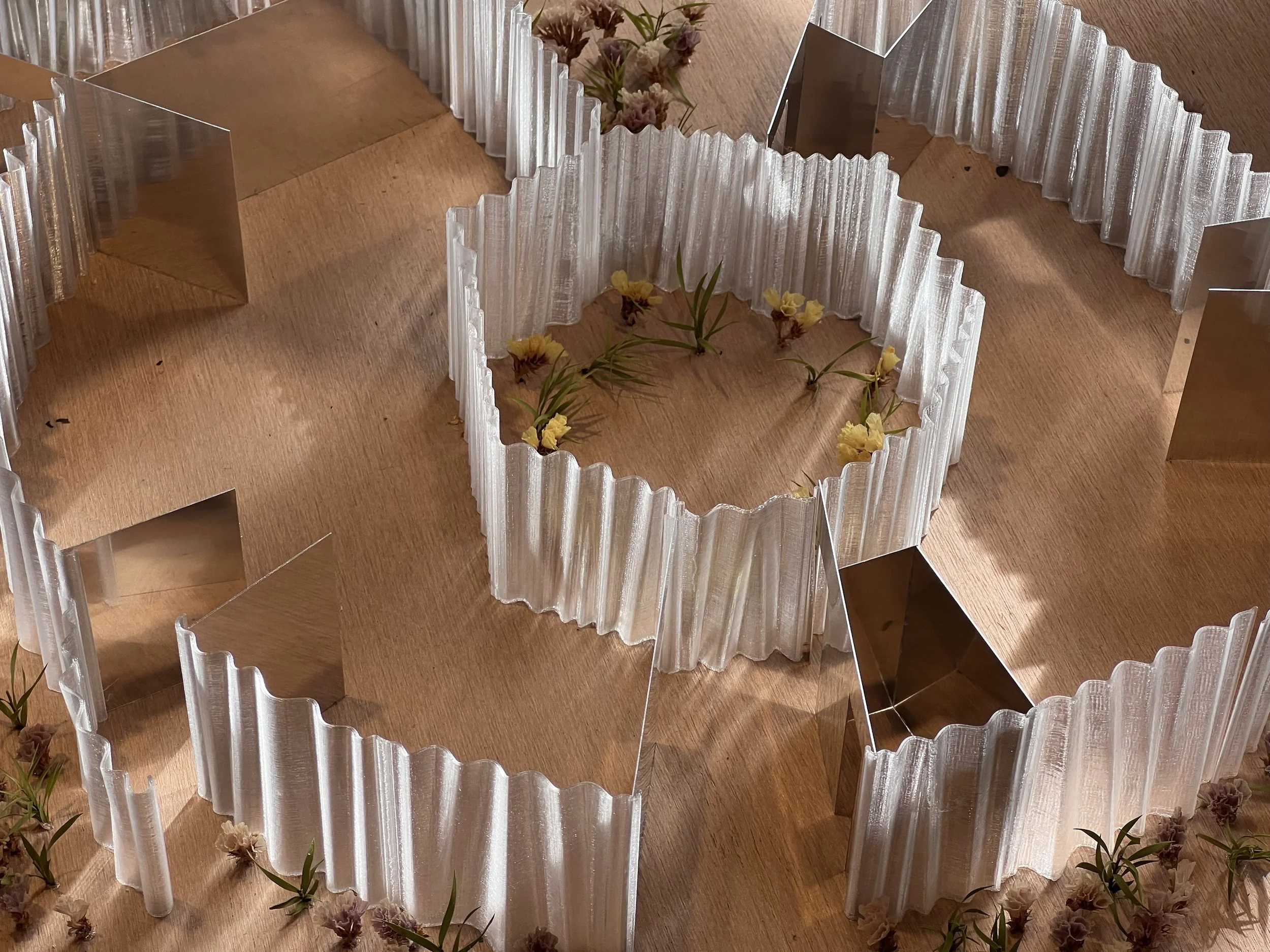   Bilder från utställningen Emerging Architecture, Own    Ways. TOTO Gallery MA, Aoyama, Tokyo.     Foto: Ivan Grelz  