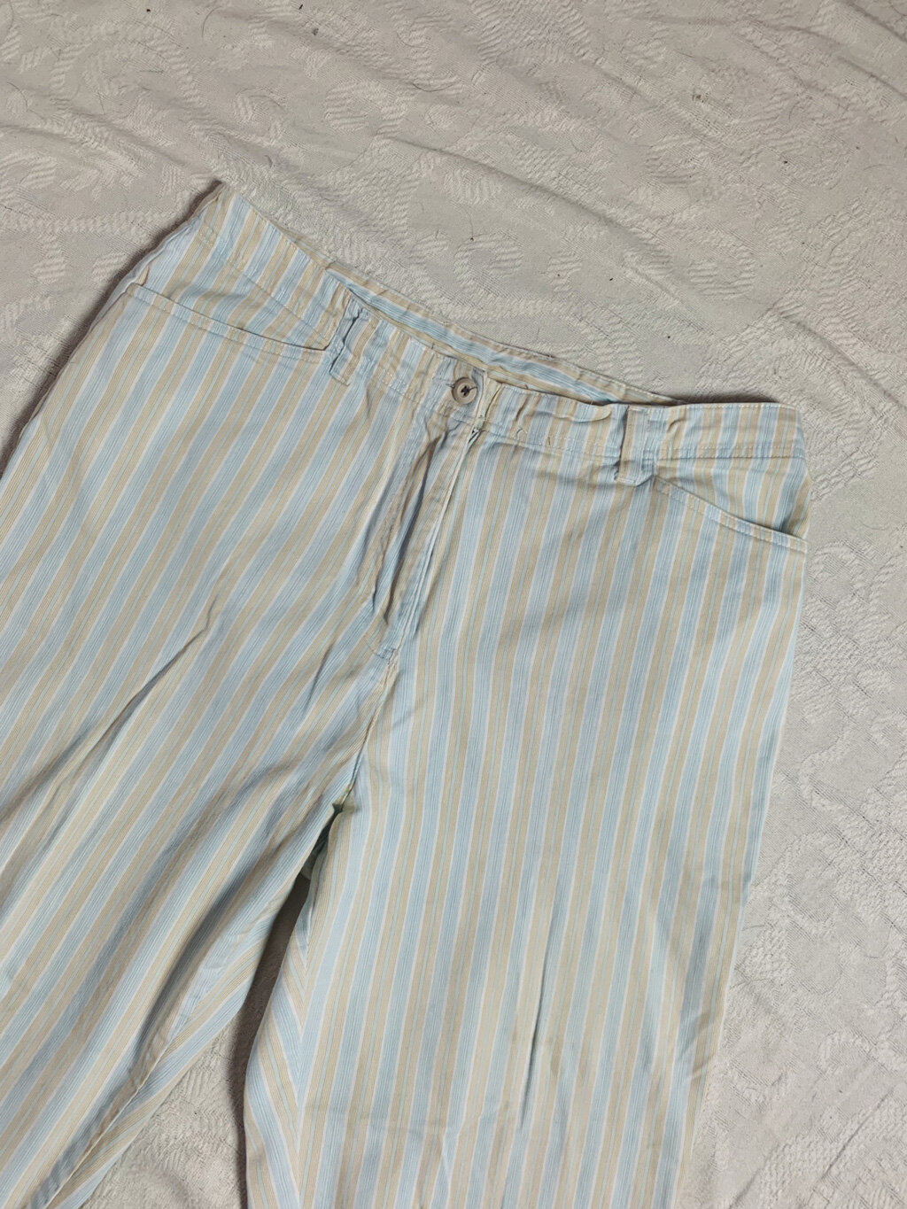 Striped-Capris-01.jpg