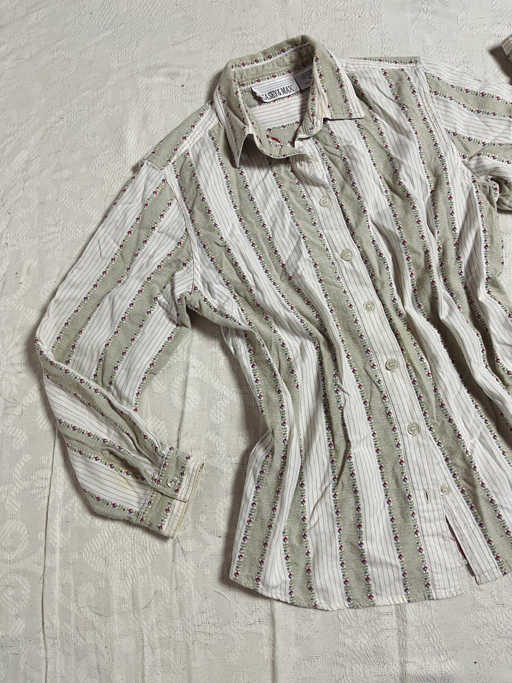 Neutral-Floral-Buttons-01.jpg