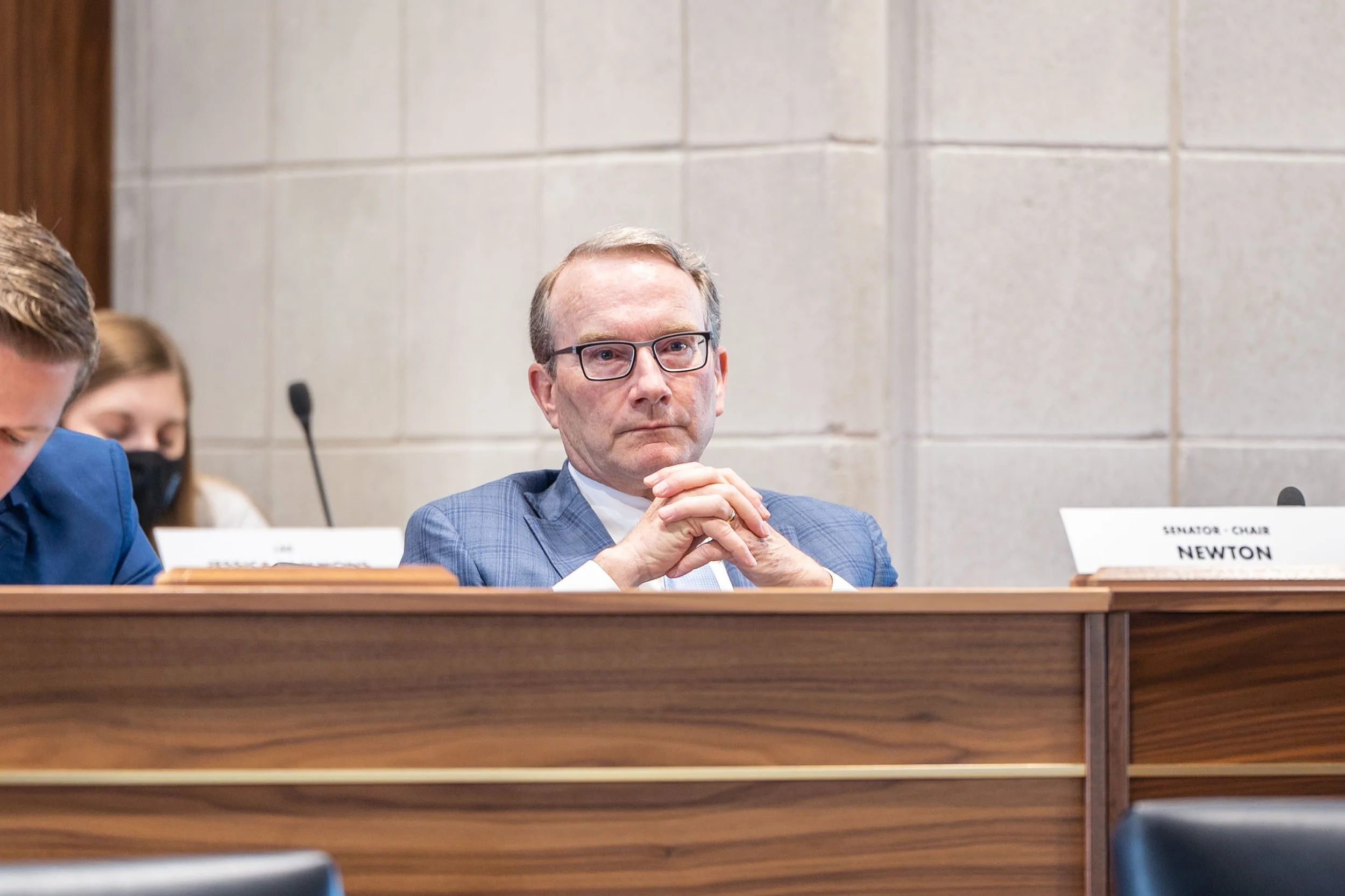 Senate election leader touts poll favoring Election Day absentee deadline