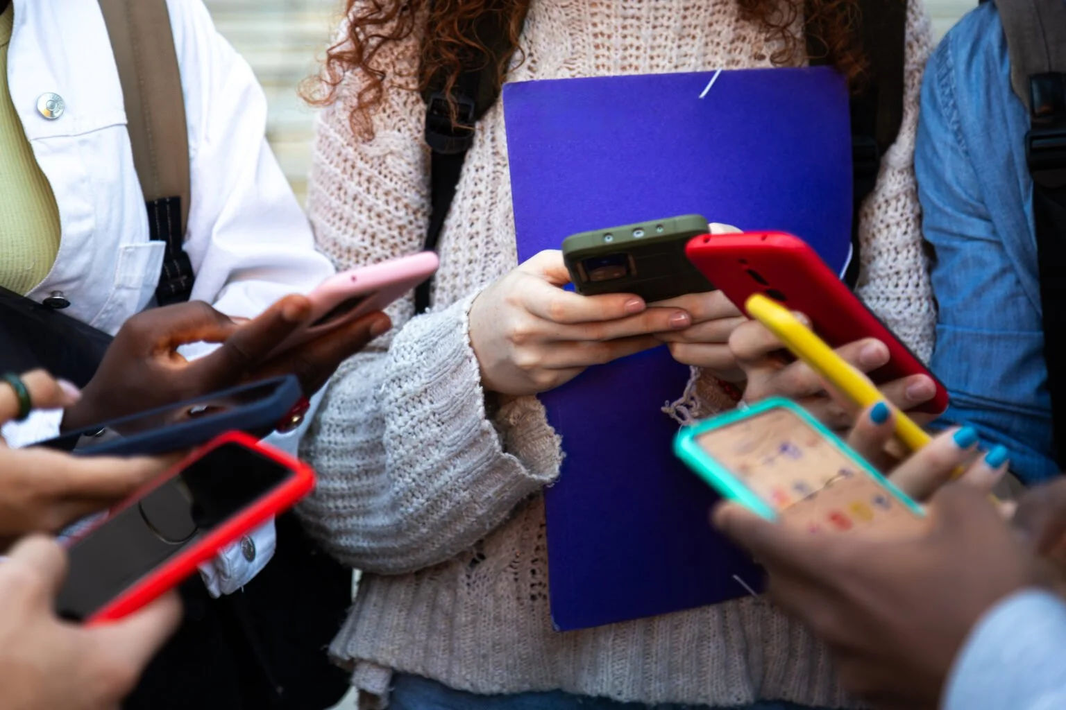 NC Senate approves cell phone ban for K-12 public school students