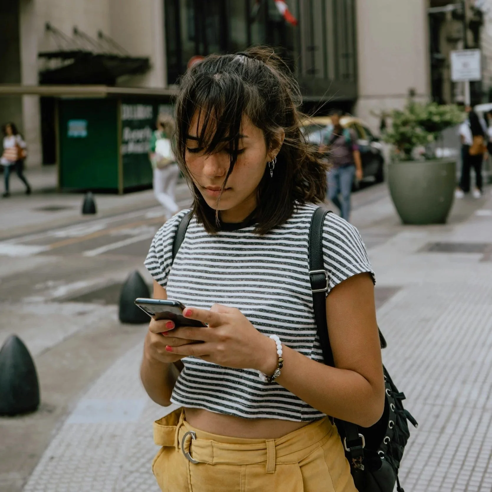 A 2-Step Formula to Manage Texting Anxiety in Dating