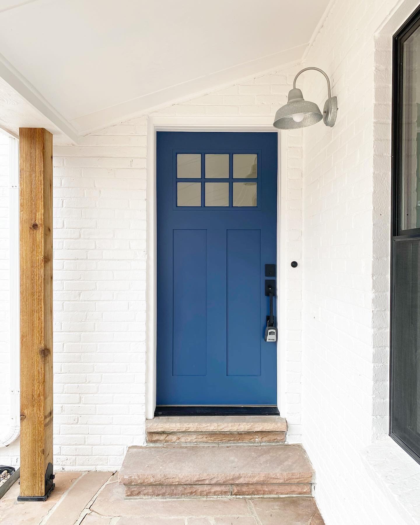 Take a little tour of one our latest remodels of this adorable bungalow in Denver! 

designer: @laststiledesign