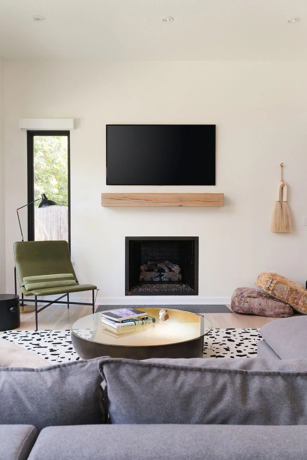 GrapeAve_Livingroom-2.jpg