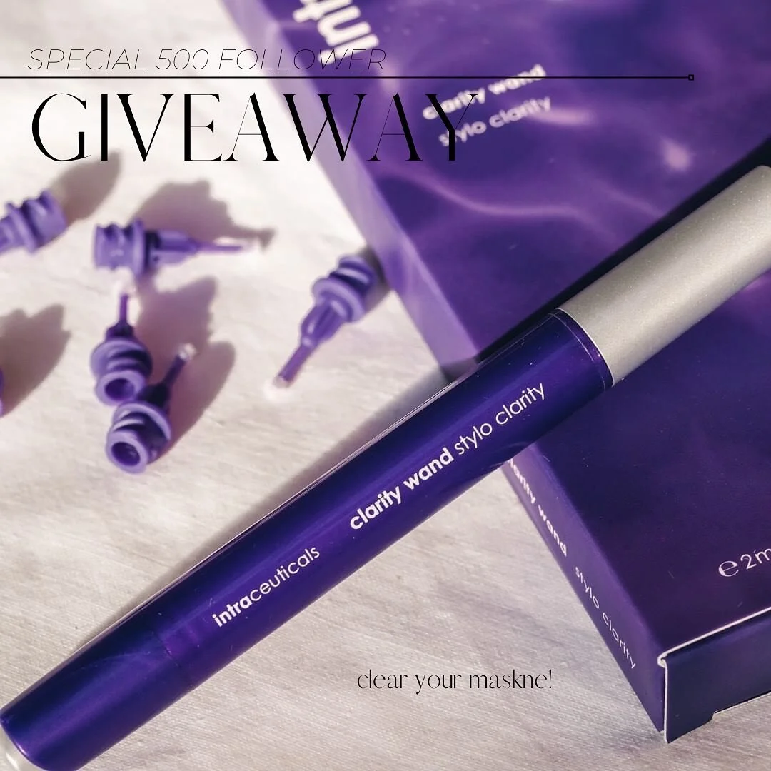 ✨G I V E A W A Y✨
@intraceuticals_official Clarity Wand! 
This concentrated formula was designed to specifically target blemishes with a mighty blend of antioxidants and botanicals. This want also comes with disposable tips, that are meant to be disc