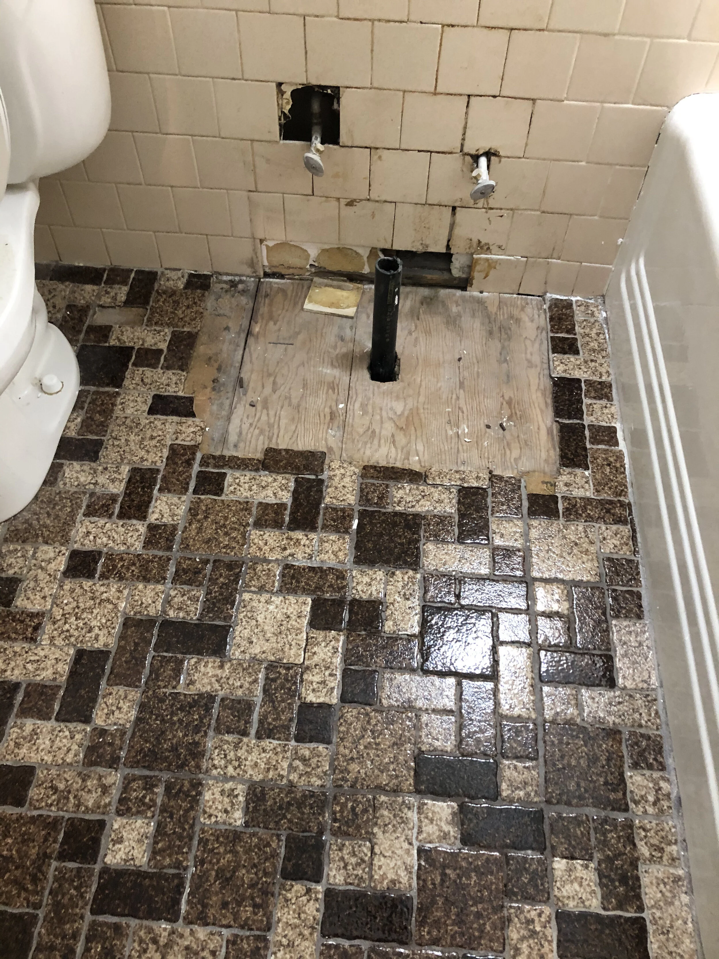 Bathroom floor 1.jpeg