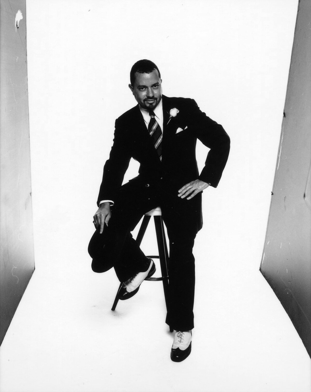 Louie Vega for album photo shoot, 1997 (Photo by Dah Len)