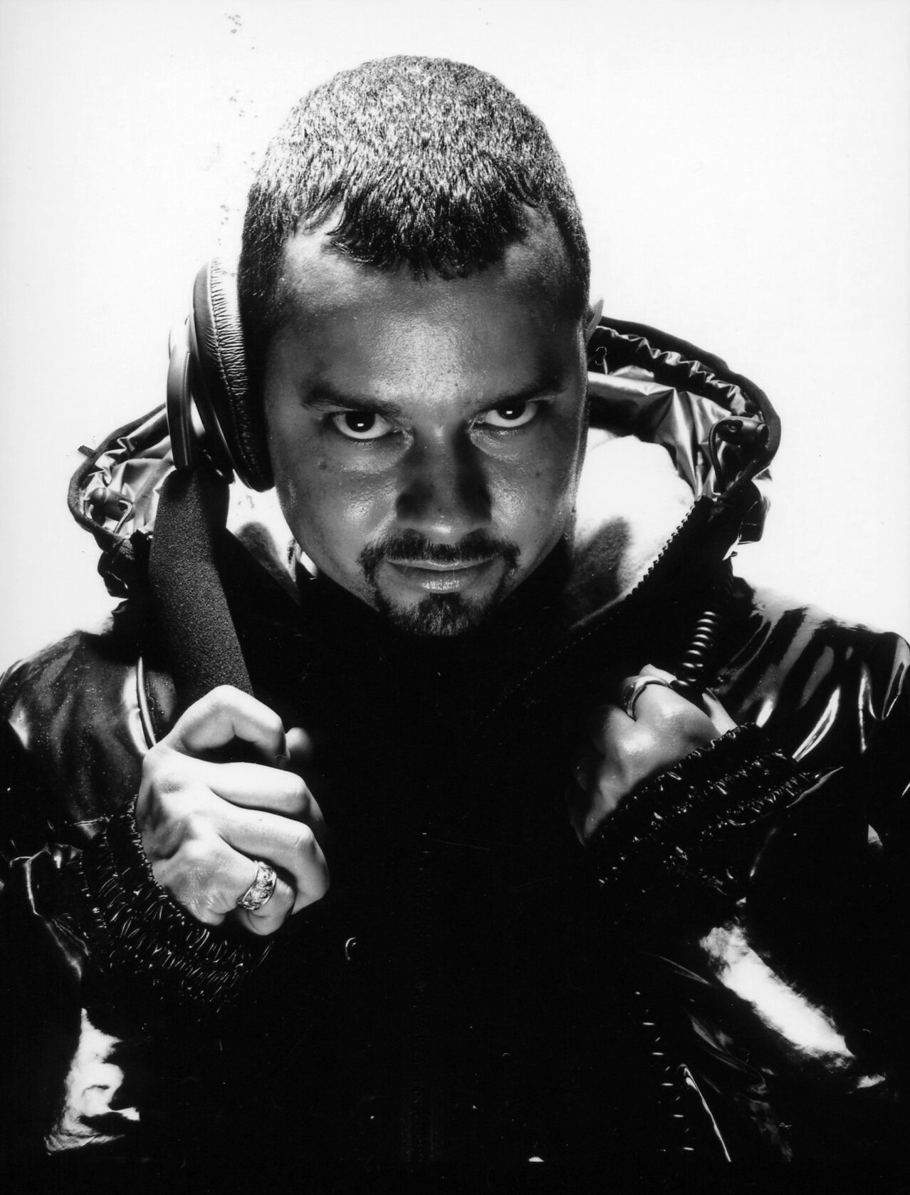 Louie Vega for album photo shoot, 1997 (Photo by Dah Len)