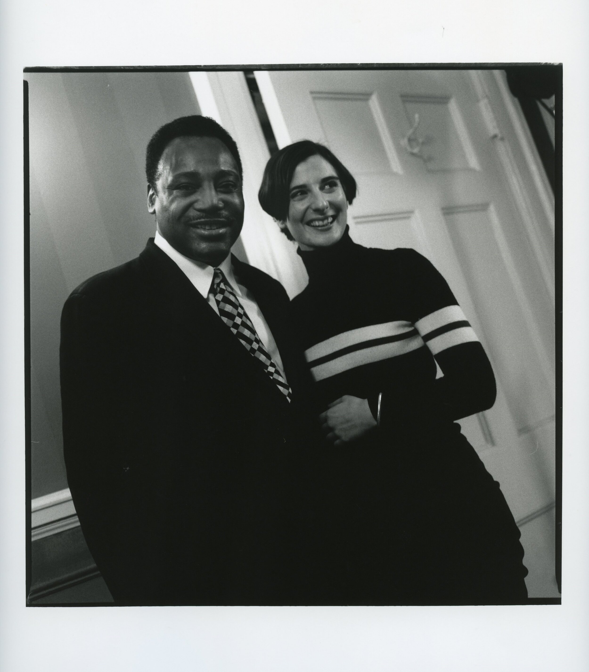 George Benson & Ruth Bernstein at “Runaway” video shoot in Harlem, 1997 (Photo by Mark Mann)