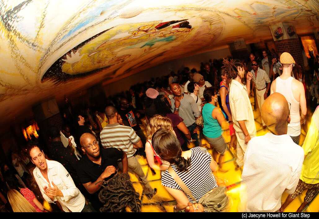 Benji B at Hudson in NYC, 2009 (Photo by Jaecyne Howell)