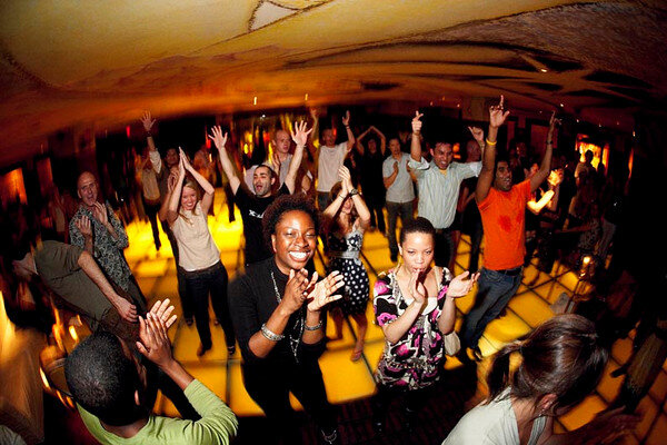 Turntables on the Hudson at Hudson in NYC, 2007 (Photo by Phillip Angert)