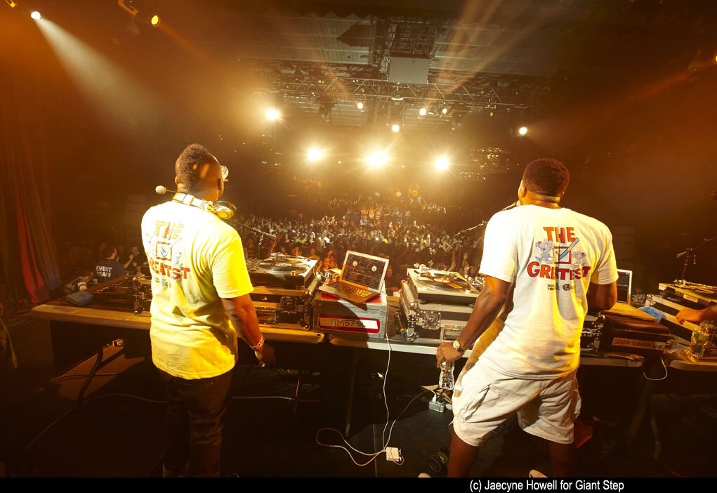 DJ Spinna & Q-Tip/Michael Jackson Celebration at Nokia Theatre in NYC, Aug 2009 (Photo by Jaecyne Howell)