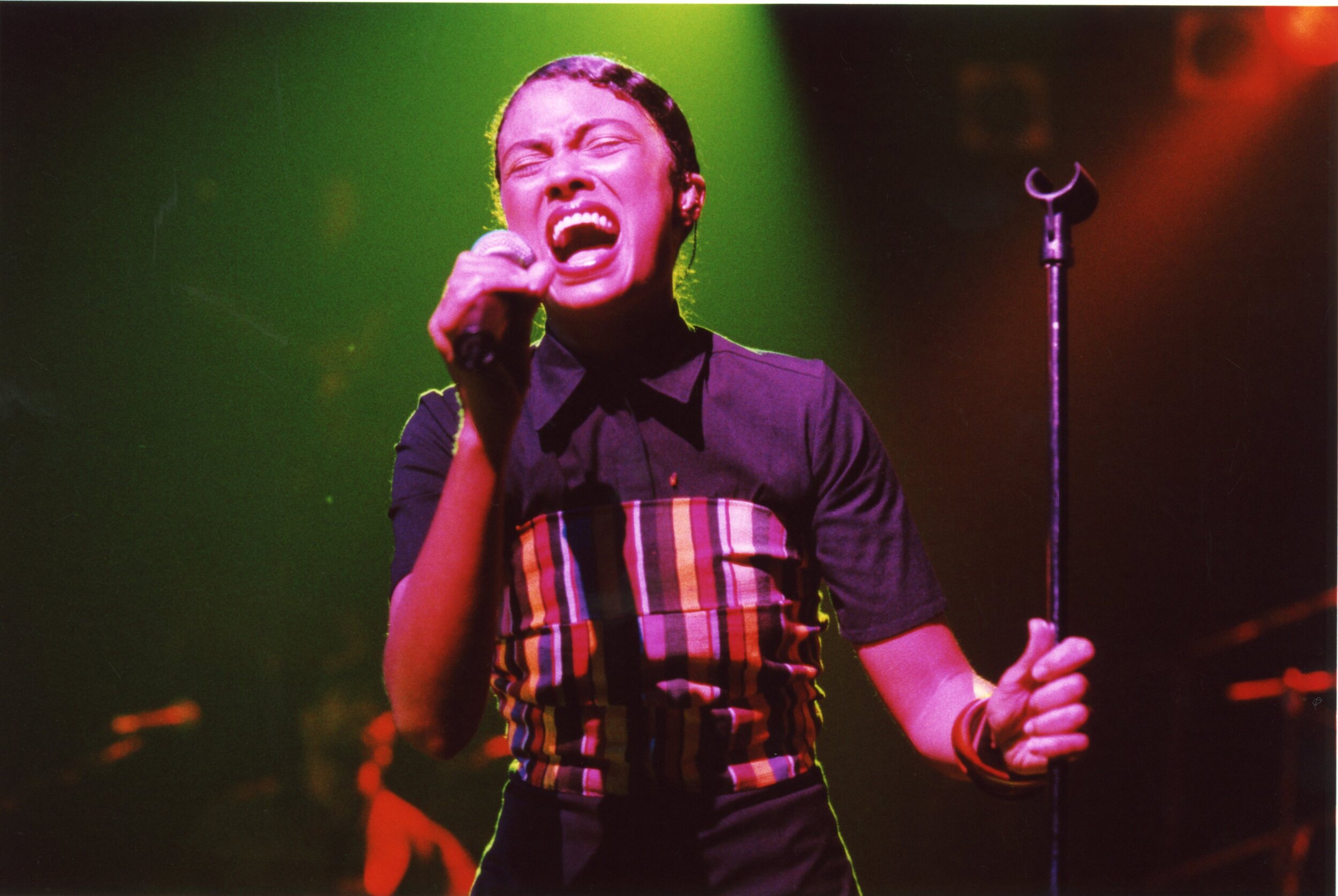Amel Larrieux at Irving Plaza in NYC, 2000