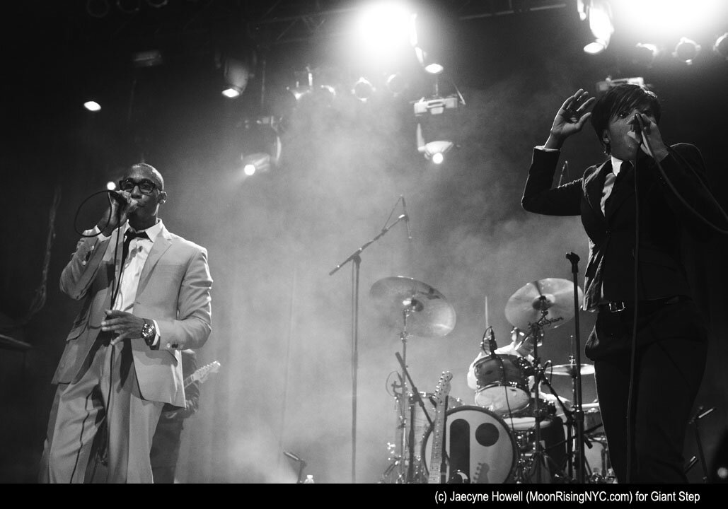 Raphael Saadiq at Terminal 5 in NYC, 2009 (Photo by Jaecyne Howell)