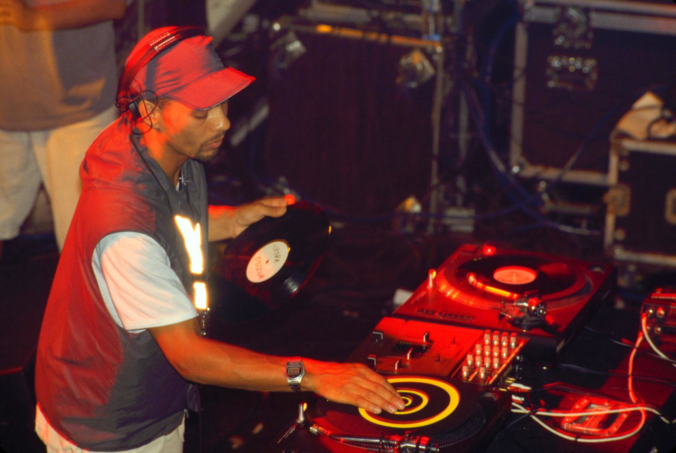 Roni Size/Sunset Soiree at The Raleigh Hotel in Miami, 1999 (Photo by Tina Paul)
