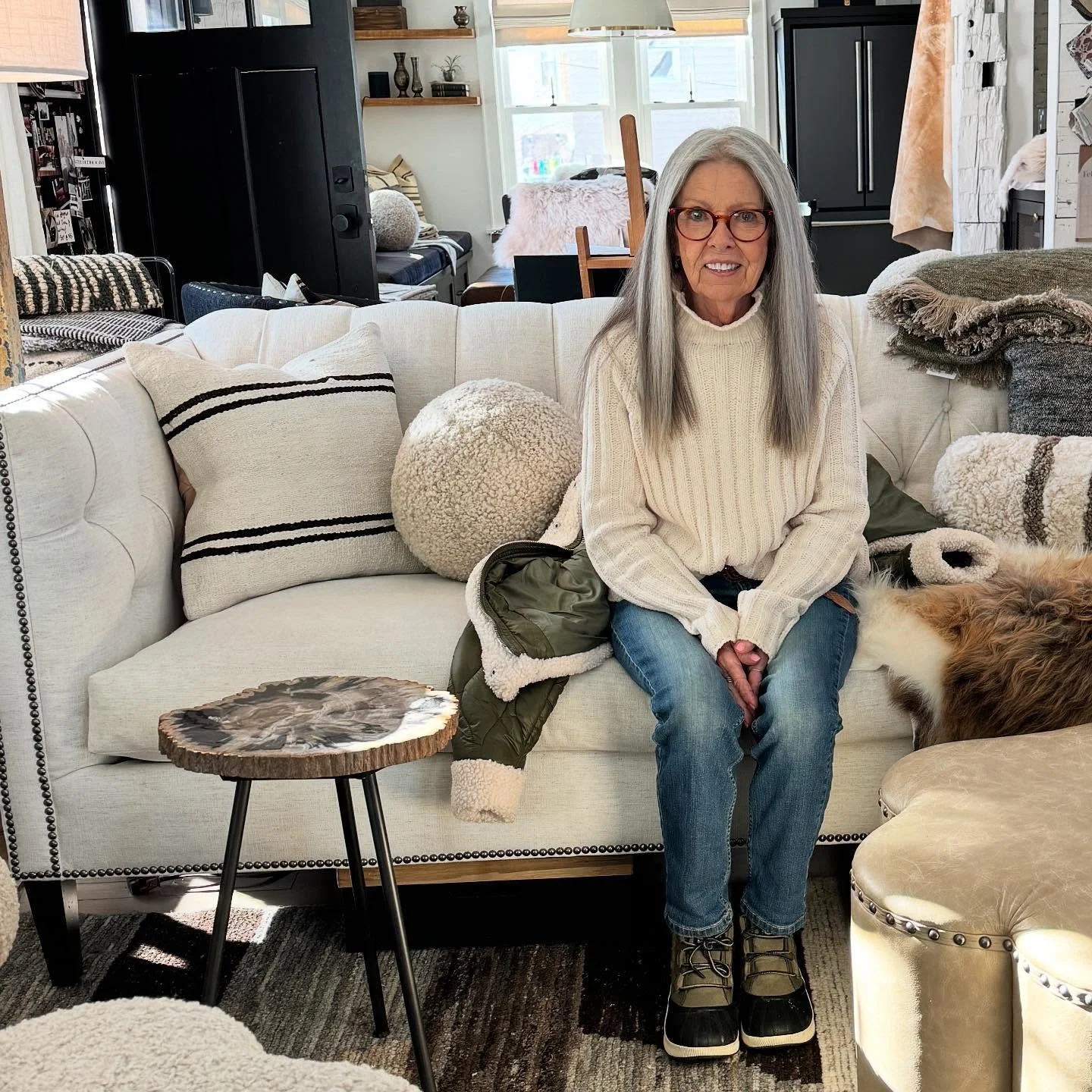 This is my beautiful Mamma. It's her 77th birthday. She's taught  me so much in this life- too many things to mention here- but the greatest gift she has given me is my faith. Encouraging and inspiring me to believe in the value of folding my hands a