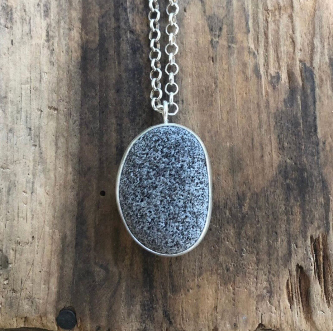 beachstonenecklace.jpg