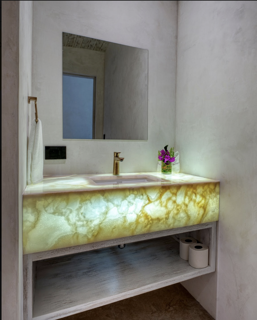 kingroom bathroom.png