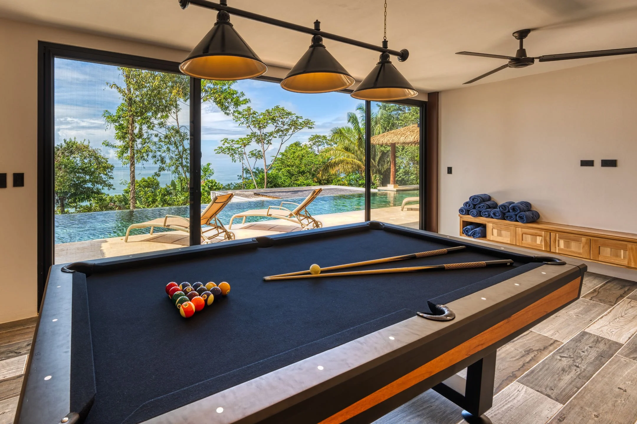 games room entertainment level .jpg