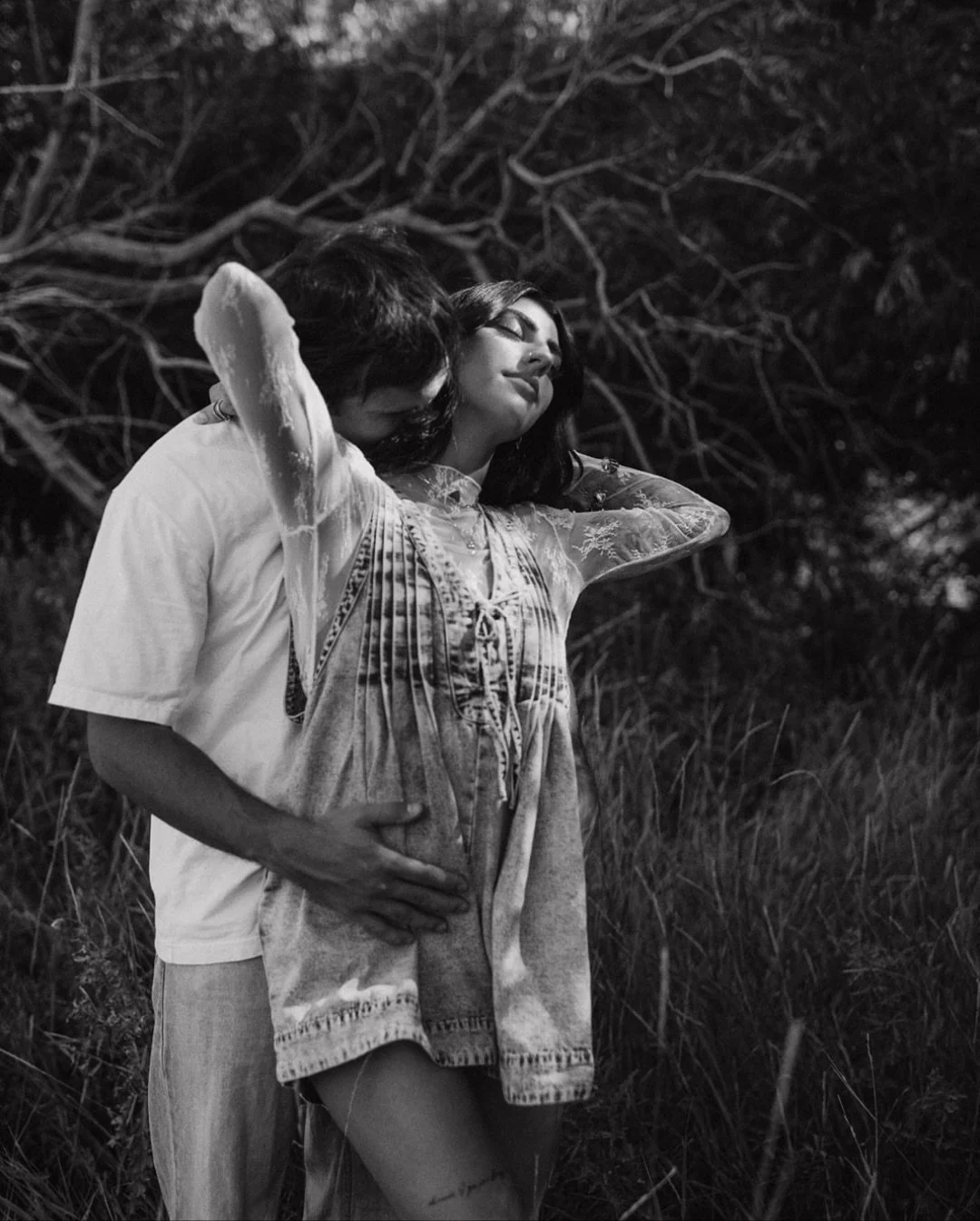 Some sessions just hit different 💛

I&rsquo;ve known Shelby for SO long that photographing her family feels like photographing my own. She&rsquo;s one of those rare people who lights up every room she walks into &mdash; warm, bright, and so full of 