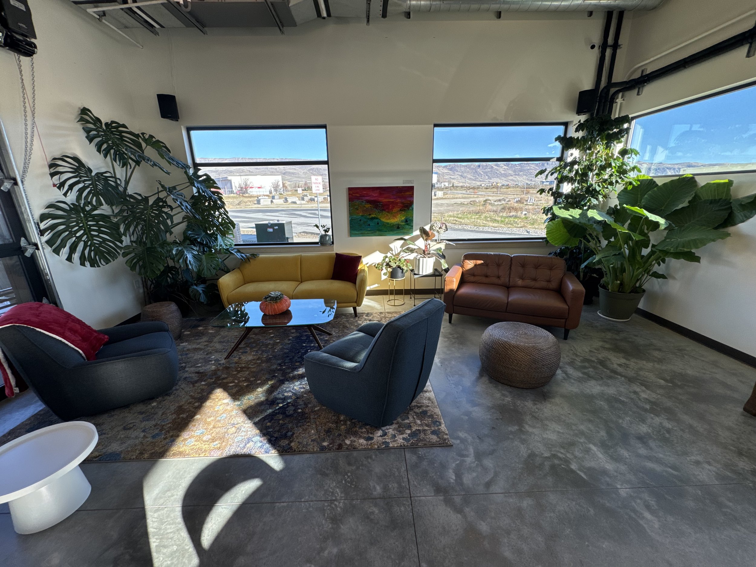 HAPPY GAL-ENTINE’S DAY!