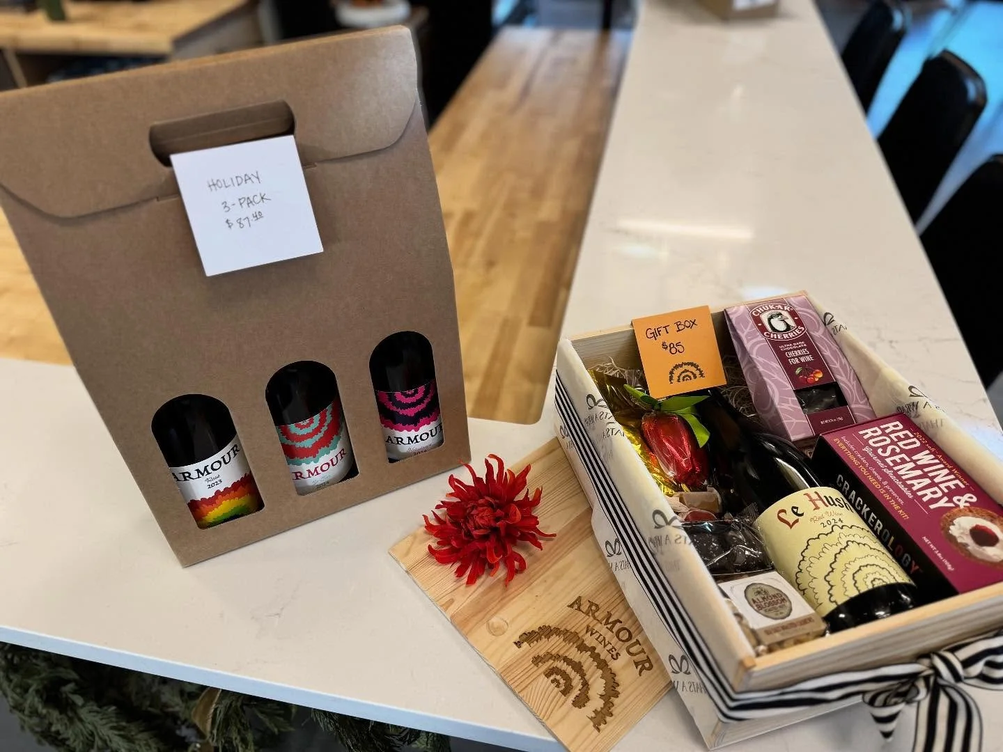 Swing by the Tasting Room today to grab some wine ahead of the Holidays! 🎄🍷 🎉 

Open til 6pm. ✌🏻