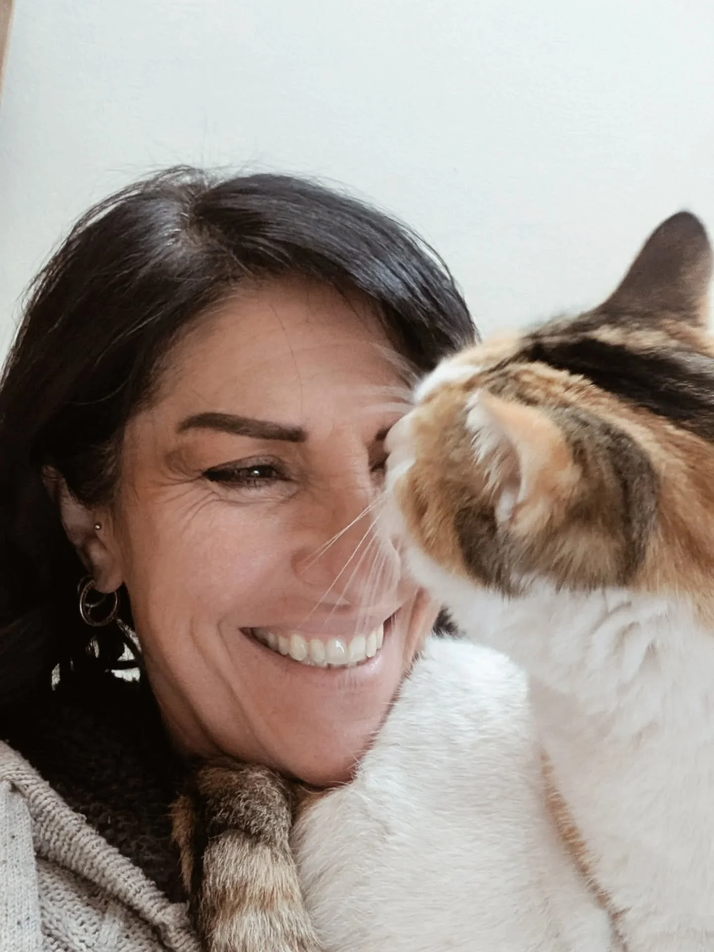 My little Madge gave me the sweetest kiss ever! 💋 

#catlover #happiness #catlife #calm #lovelife