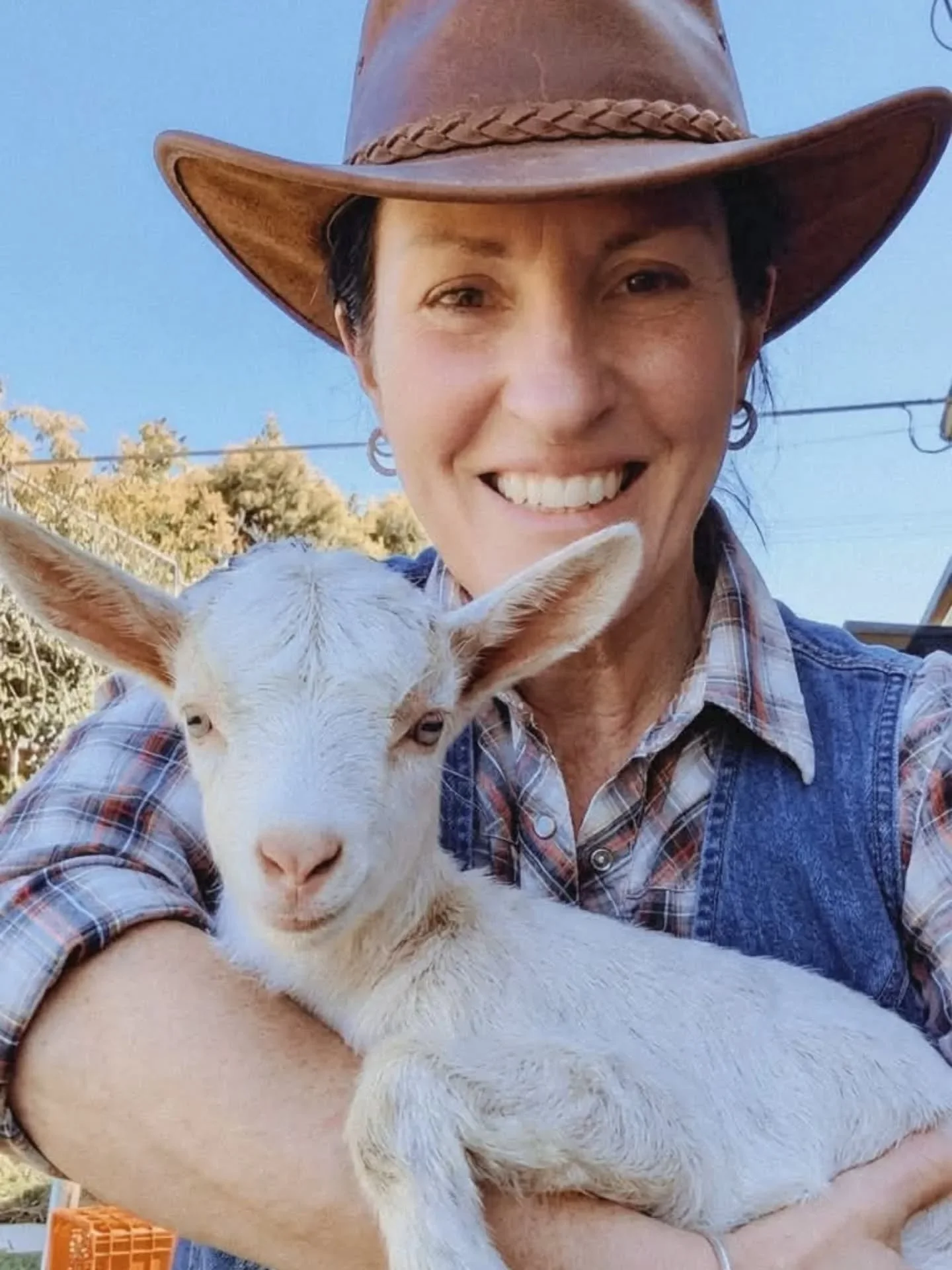 Hey angels!!! I couldn't resist sharing with you some farm moments!!! This little goat kid is the sweetest darling we have had in a while! 

She is so kind and smart and playful -not all goat kids are like that. Little Tsiki is adorable!!! 

#farmlif