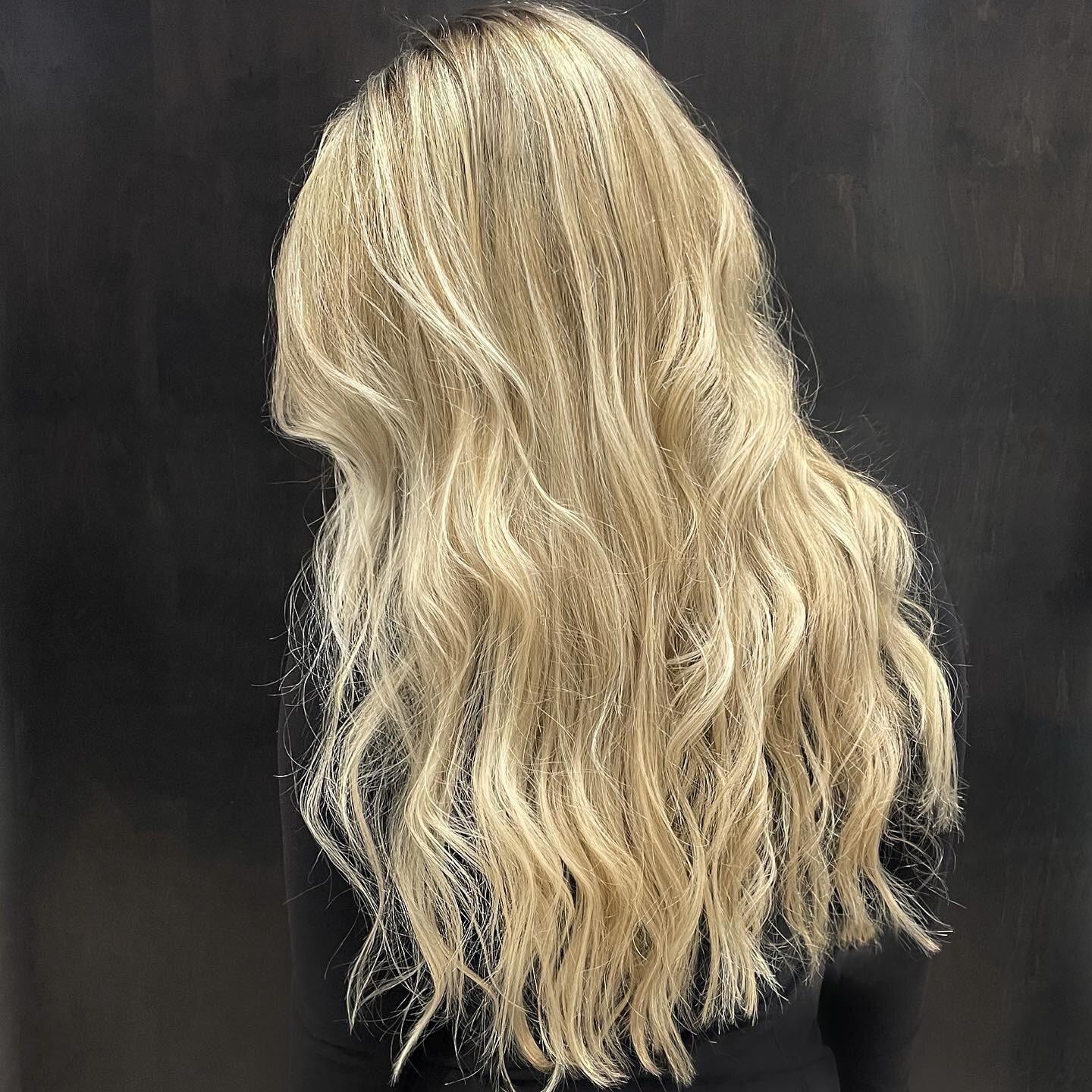 Goodbye 👋 no more long roots. Instead an absolutely gorgeous head of beautiful blonde hair 💛💛💛 #blackrosehairsalon #goldwellapprovedus #salonloftsrockville @vivianhairerica