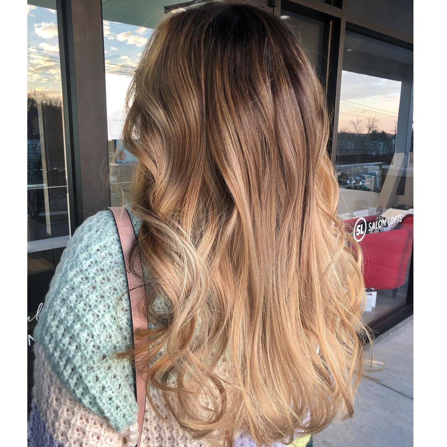 @adrianedoeshair #repost 
&bull;
When you go through your photos and realize you never posted half of them 🤦🏼&zwj;♀️ One day I&rsquo;ll be better at posting and using Instagram haha. 

Come see me at my new salon! Go to salonlofts.com/adriane_ridde