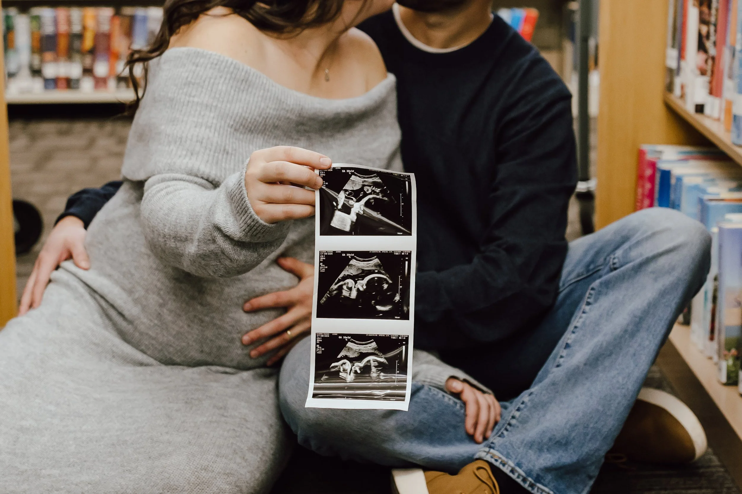 Lifestyle and newborn photography in Central Connecticut, utilizing a timeless and editorial aesthetic.