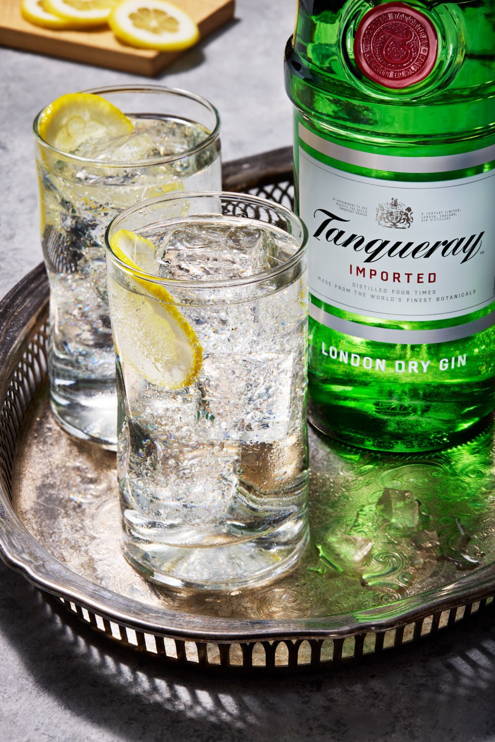 Orlando-Drink-Photographer-Mike-Gluckman-Tanqueray-on-tray