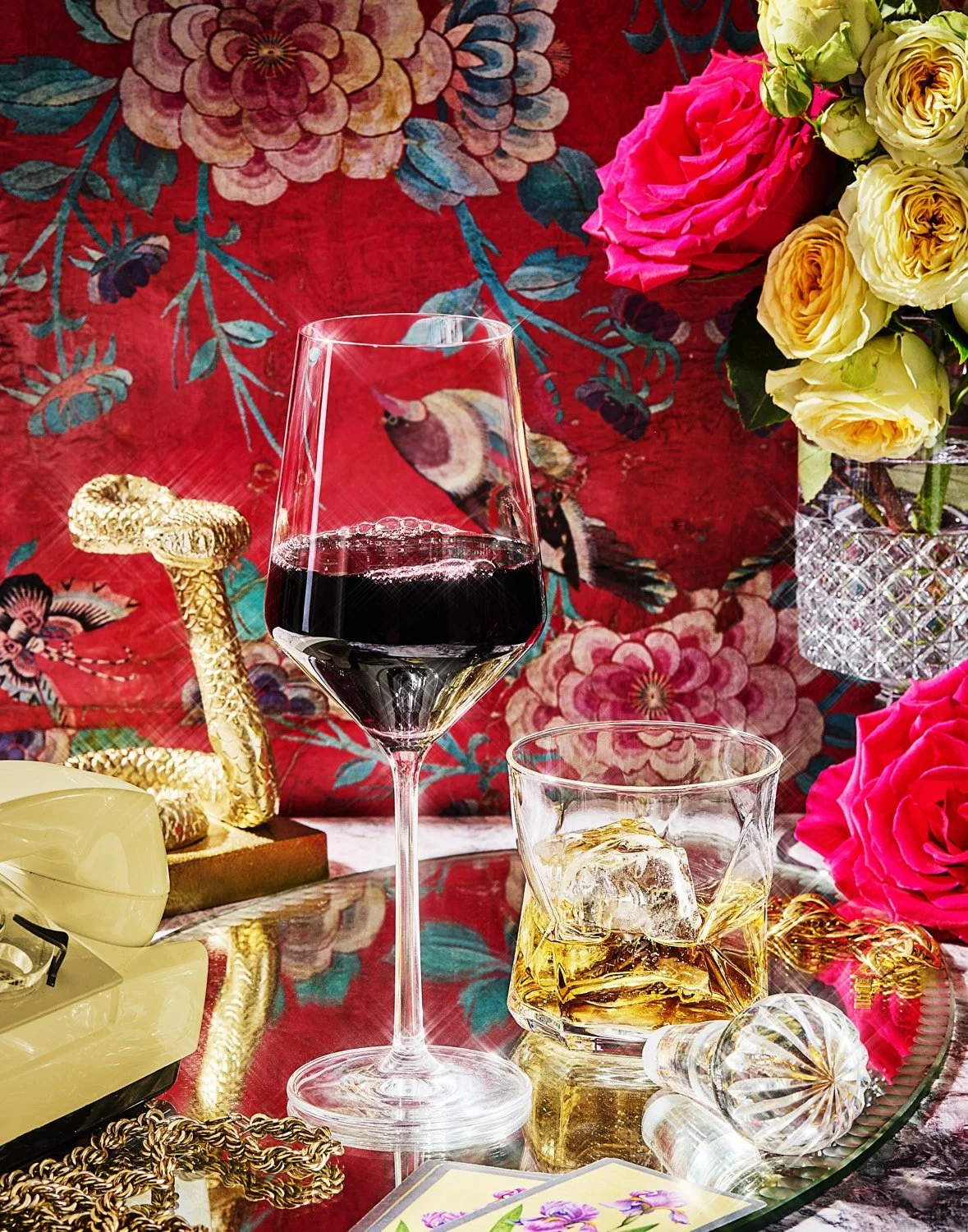 Seattle-Wine-Photography-Mike-Gluckman-Red-Mirror-Table.jpg