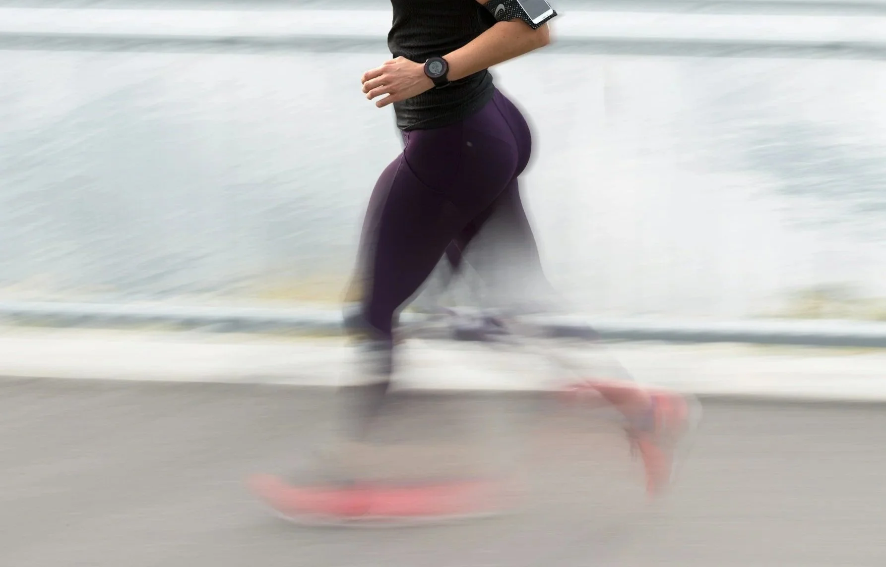 Understanding foot strikes for runners, a blog article by movement specialist Bethany Vivo.