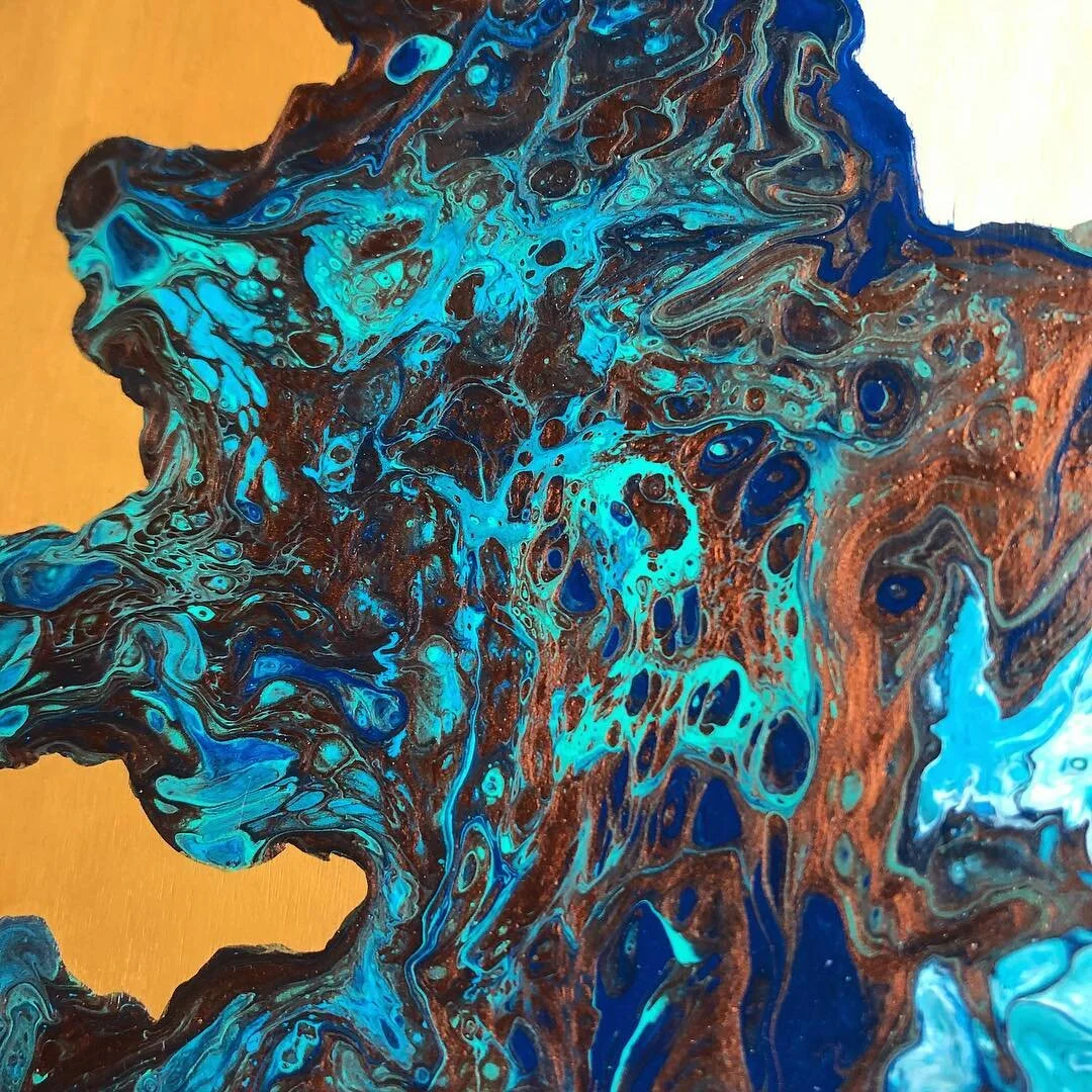 Details, details 🦇 
Acrylic on 10x10 inch wood cradleboard : July 31st 2018
.
.
.
.
#fluidpainting #fluidart #fluidartwork #acrylicpainting #pourart #dirtypour #acrylic #acrylicpour #interiordesign #decorativeart #interiordecoration #art #abstract #
