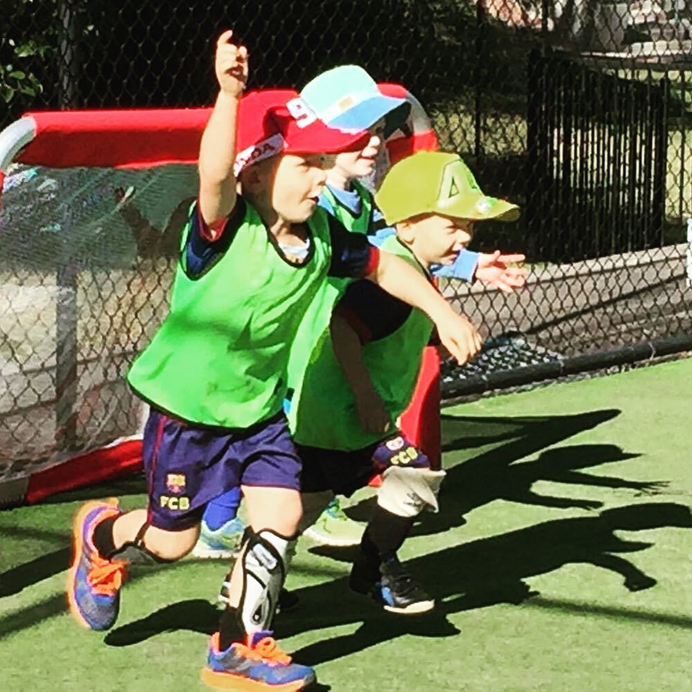 Soccer 4 Tots is coming to #thefcsocial Bowling Greens next term! Grab a coffee and snack while you watch your youngster learn the fundamental basics of soccer in a fun, positive environment. 
.
1 hour classes for 3-5yr olds; 12pm Mon, Tues, Wed OR F