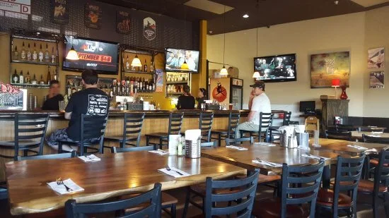 sammy-s-bistro-inside.jpg
