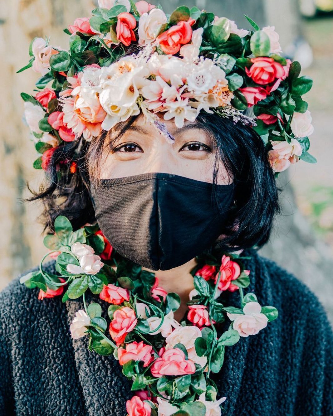 One of my favorite days of 2020 was officiating a Halloween wedding, dressed as the May Queen in the fall. No bad boyfriends or bears were harmed 
🔥💐🐻
📸 @leehoagland