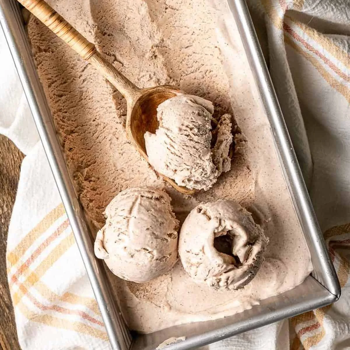 FI-cinnamon-ice-cream.jpg