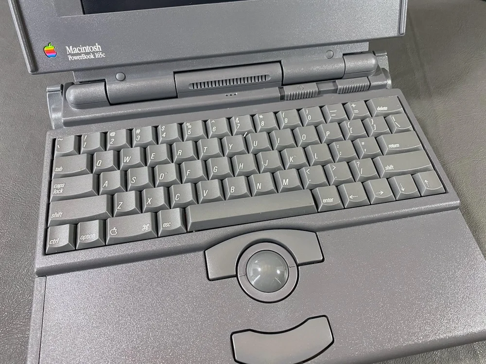 PowerBook 165c — mac27.net